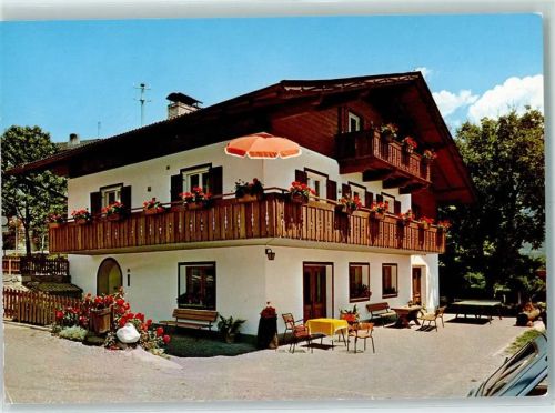 Dorf Tirol Haus Füller-Anger