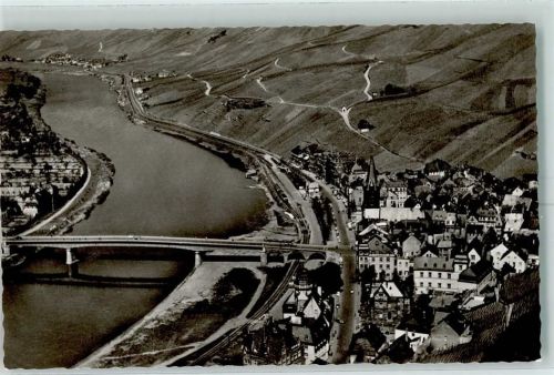 Bernkastel-Kues Mosel Fliegeraufnahme