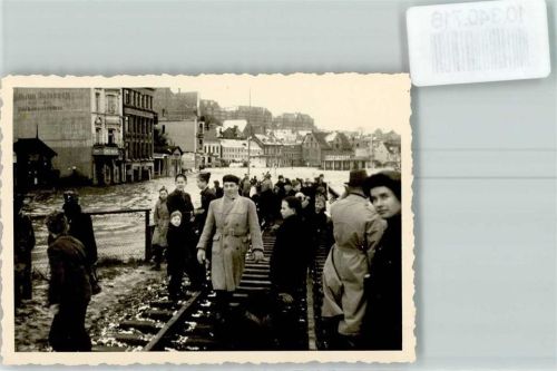 Flensburg Hochwasser Laden Wilhelm Dudersen Menschenmenge Foto keine AK