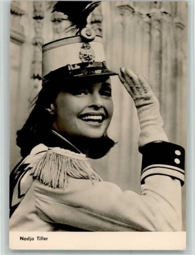 Nadja Tiller das Mädchen Rosemarie Schloß Gripsholm