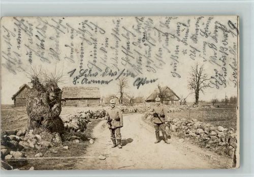 1915 WK I Soldaten bewachen einen Weg, Soldat versteckt sich im Baum AK