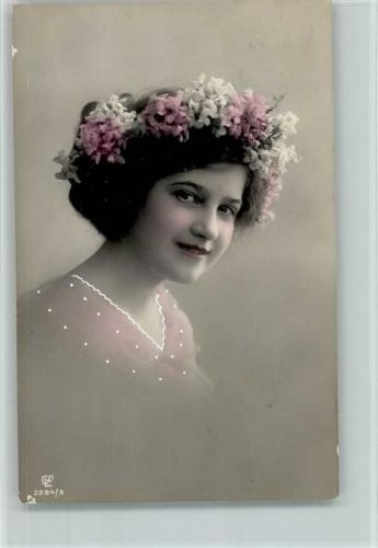 Serie 2284-3 - Frauenkopf mit Blumenkaranz im Haar , hancoloriert AK