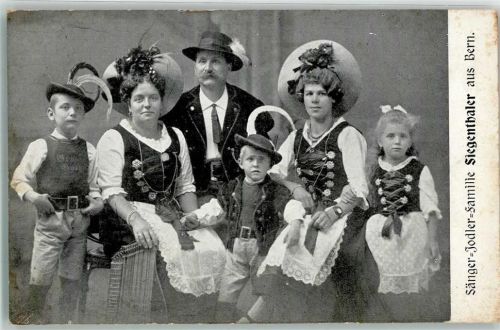 Familie in Trachten