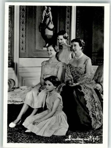 1955 Dronning Ingrid me de tre Prinzessinnen