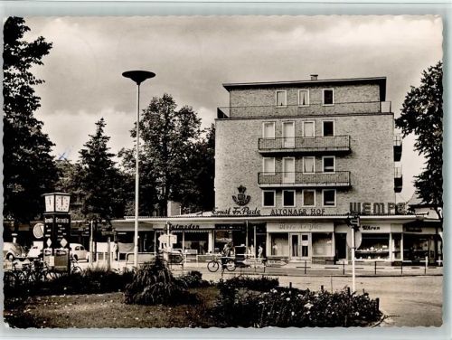 Garstedt Ortsansicht Altonaer Hof Geschäft Wempe Standuhr