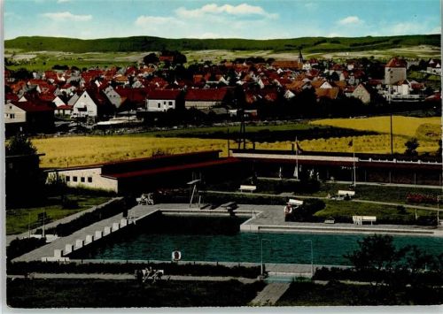 Kirchhain Gesamtansicht mit Schwimmbad