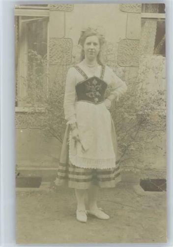Privat Foto Frau mit Fächer
