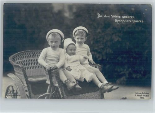 Drei Söhne des Kronprinzenpaares auf der Kutsche , Original-Aufnahme Berger 1910