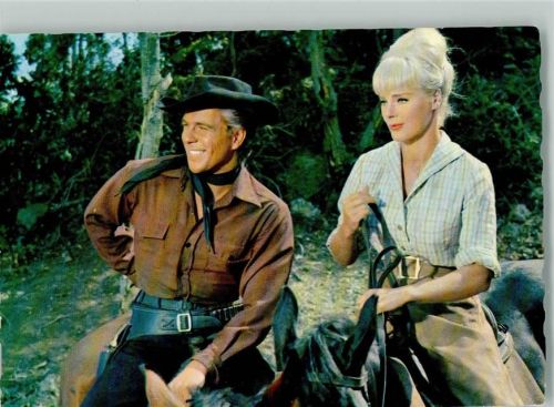 Elke Sommer und Götz George "Unter Geiern Karl May Nr. 63 AK