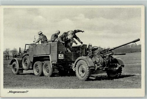 Geschütz wird in Stellung gebracht Wehrmacht Bildserie 481/142