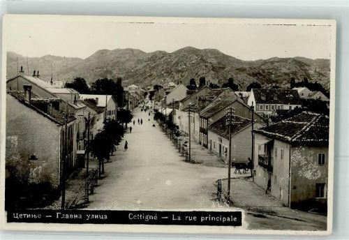 Cetinje la Rue Principale