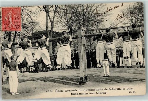Joinville-le-Pont 1907 Ecole Normale de Gymnastique Suspension aux barres