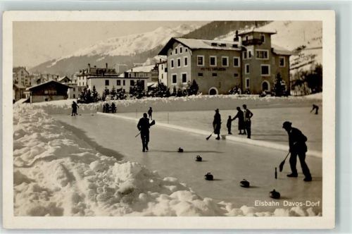 Davos Dorf 1930 Hotel mit Eisbahn