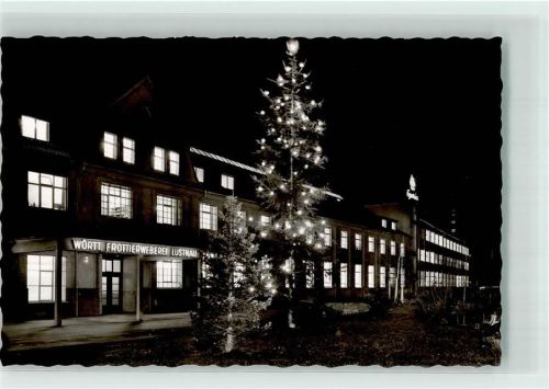 Lustnau Weihnachtsbaum vor der Württembergischen Frottierweberei