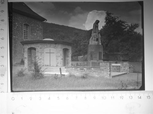 Frohnhausen Kirche Statue Maria