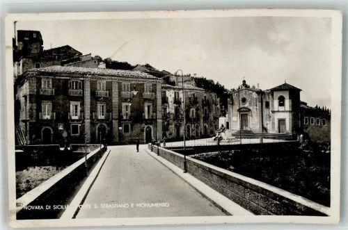 Novara di Sicilia 1934 Denkmal