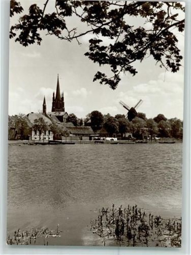 Werder Ortsansicht mit Windmühle