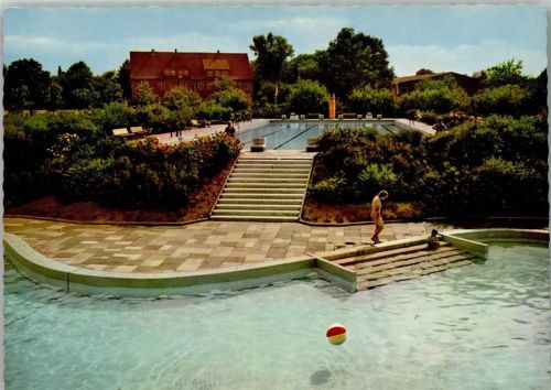Hitzacker Wasserball leeres Freibad