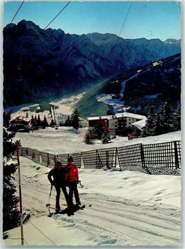 Lienz ÖAV-Berghaus Pepi Stiegler Winter Schlepplift Skifahrer