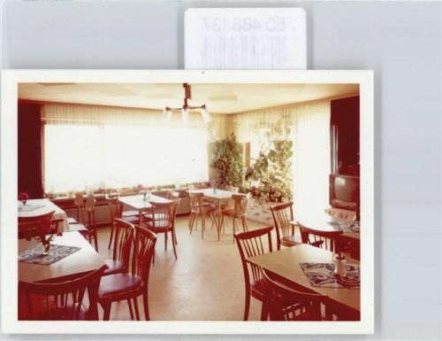 Unterweißenbrunn Foto Tisch Stuhl Lampe