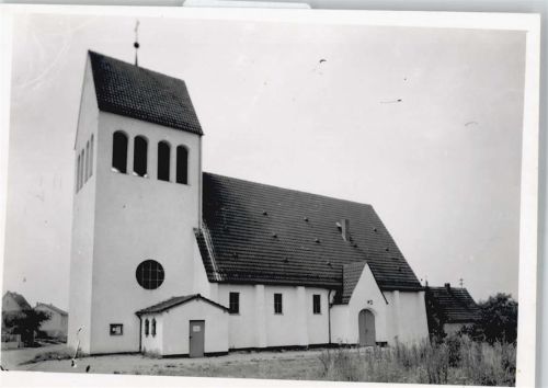 Schwalbach Foto Kirche Baum