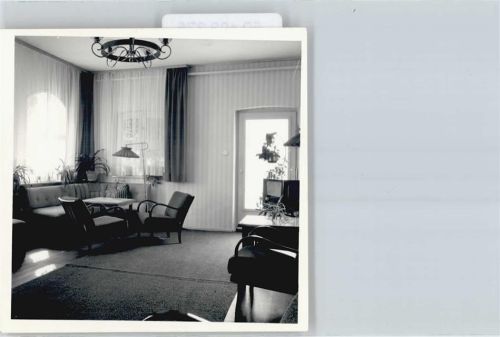 Röthenbach Foto Lampe Tisch Stuhl