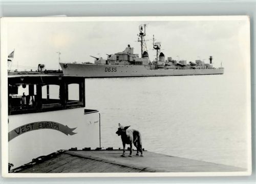 Cuxhafen - Kriegsschiff 0635 Foto