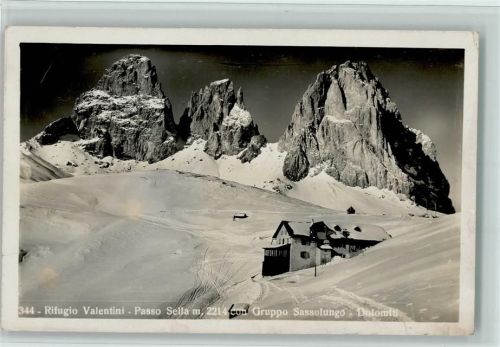 Dolomiten Rifugio Valentini Passo Sella con Gruppo Sassolungo Winter