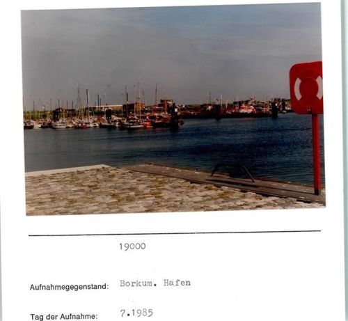 Borkum Hafen Foto montiert auf Karton