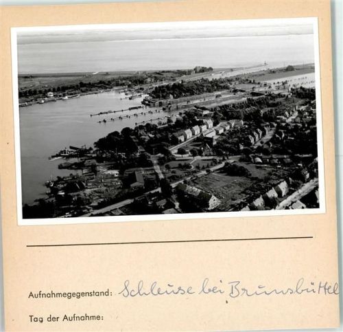 Brunsbüttel Schleuse Fähre Foto montiert auf Karton