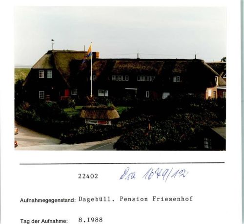 25899 W2260 Dagebüll FOTO KEINE AK Pension Friesenhof Foto montiert auf Karton