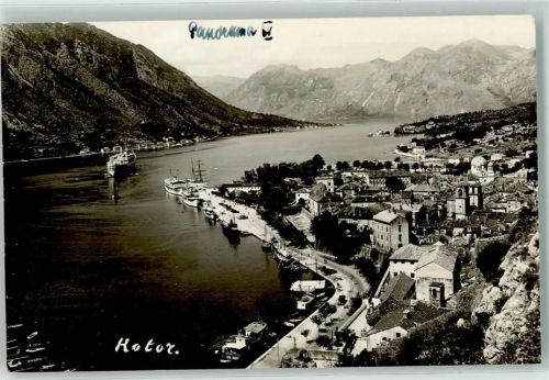 Kotor Dampfer Hafen