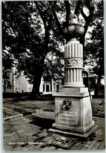 Jever Rathaus Brunnen Pütte