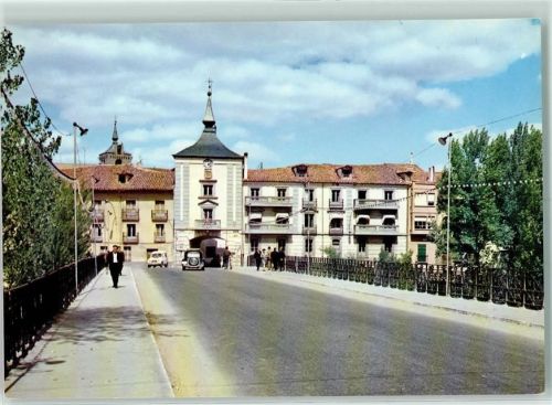 Aranda de Duero Puerto sobre el rio Duero y entrada a la Ciudad