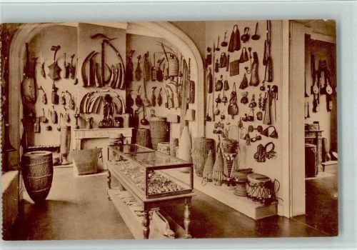 1943 Alte Musikinstrumente im Museum, gute Erhaltung