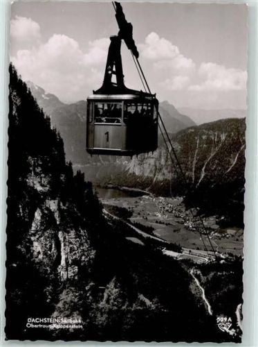 Krippenstein Seilbahn Kabine Felsen