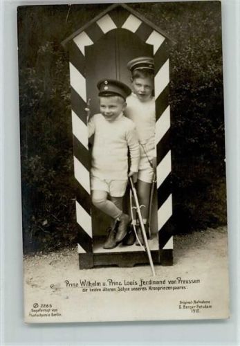 Photochemie 2285 - Prinz Wilhelm u. Prinz Louis Ferdinand im Wachtpostenhaus