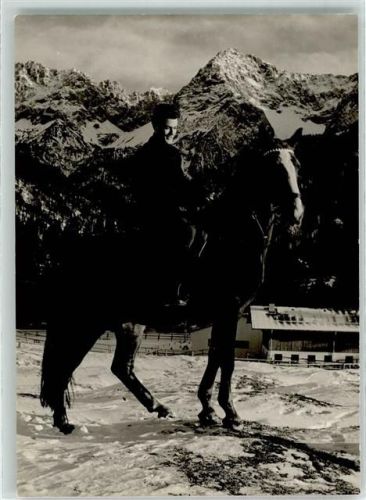 Eiskunstlauf Hans-Jürgen Bäumler auf dem Pferd Schlittschuh FOTO KEINE AK