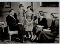 Nr. 7020 Stenders Forlag King Frederik IX + Queen Ingrid und die drei Prinzessinnen Adel Dänemark 1959 Foto AK