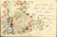 Veilchen Blüte ausgeschnitten mit Papier hinterklebt Echtes Metallherz Anhänger Besondere Karte 1904 Lithographie