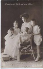 Kronprinzessin Cecilie mit ihren Söhnen AKU2 Adel Kronprinzessin Cecilie um 1910