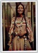 01445 O8122 Radebeul - Karl-May-Museum, Indianerin