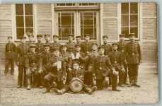 Soldaten mit Bierkrügen Privatfoto (Militär)