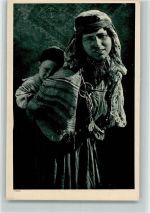 Frau mit Kind Volkstypen / Brauchtum Tunesien