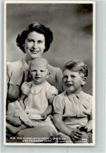 Nr. 699 - Queen mit Charles und Anne AK Good Condition Adel England