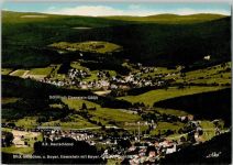 W8371 Bayerisch Eisenstein Blick auf Böhm. und Bayer. Eisenstein mit Bayer.-Tschech. Grenze Blick vom Gr. Arber Foto Ako Grenze