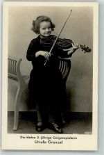 Kleine 5-jährige Ursula Grenzel Geigerin Geiger Foto AK