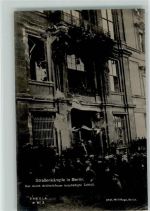 Straßenkämpfe in Berlin - beschädigtes Schloss Nr. 3 AK Revolution