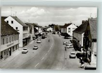 94522 W8357 Wallersdorf , Niederbay 1965 Foto AK Straße mit vielen Autos, Gasthaus Aidesbacher Hof, sehr gute Erhaltung AK