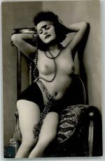 Frau mit Schmuck Verlag P.C. Paris Nr. 1796 FKK FOTO KEINE AK